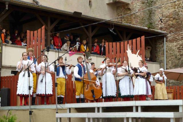 Mladá dudácká muzika Strakonice na 19.MDF ve Strakonicích 2010